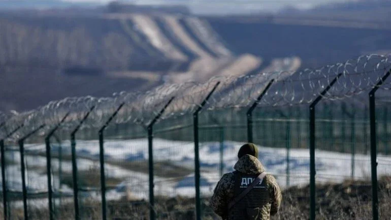 EUA e aliados anunciam mais sanções contra Rússia, mas reservam ações mais duras