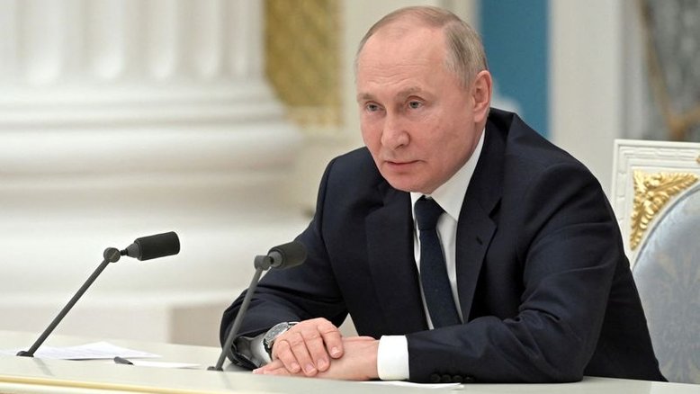 Putin traz gosto de sangue na boca