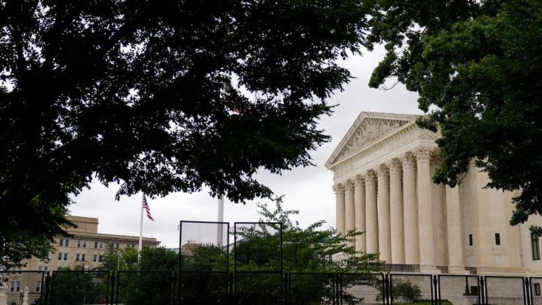 Decisão sobre aborto pela Suprema Corte dos EUA desencadeia batalhas jurídicas nos Estados