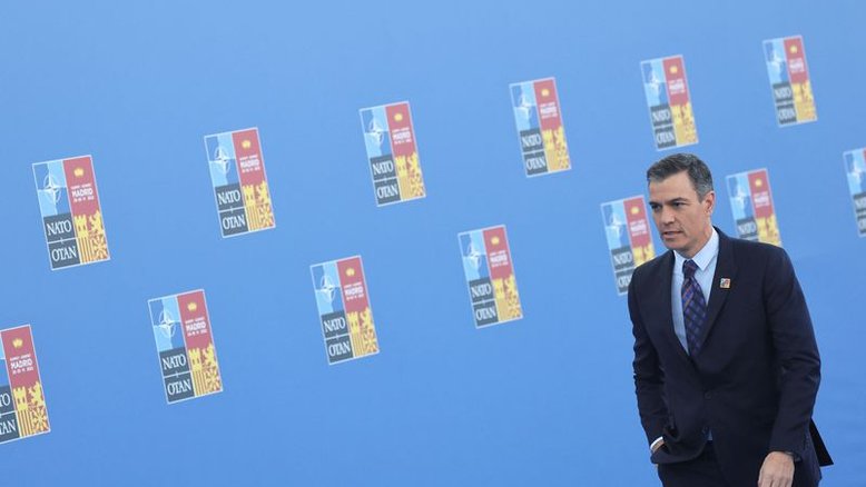Premiê espanhol dirige-se a Putin durante cúpula da Otan: "você não vencerá"