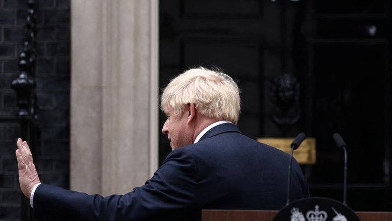 Conservadores britânicos dizem que Johnson deveria deixar cargo de imediato após renúncia