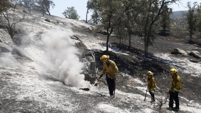 Incêndio ameaça sequoias e fecha parte do parque Yosemite, na Califórnia