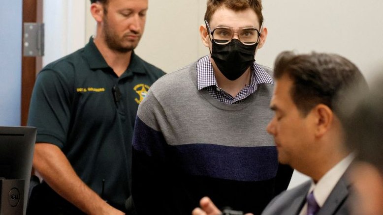 Procurador da Flórida pede que atirador do massacre de 2018 em Parkland receba pena de morte