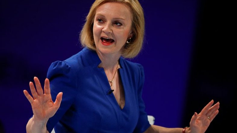 Favorita a premiê britânica, Liz Truss promete reformar economia e manter impostos baixos