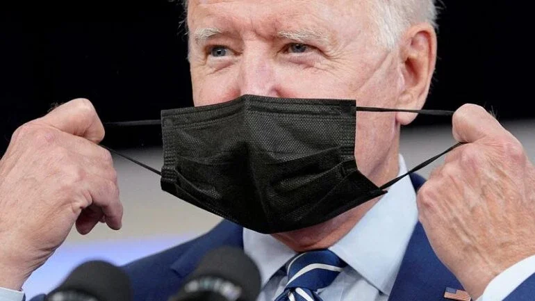 Biden está se sentindo bem, mas ainda testa positivo para Covid-19, diz médico