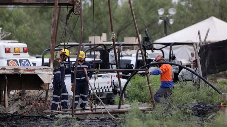 Presidente do México sinaliza dia "decisivo" para resgatar 10 mineiros