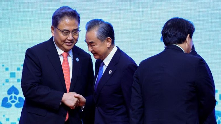 Ministros de Coreia do Sul e China discutem Coreia do Norte e K-Pop