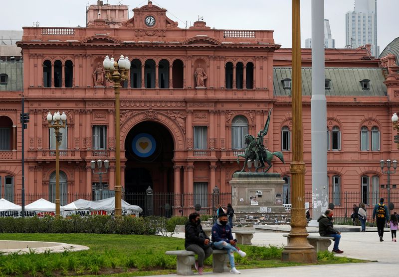 Novamente em crise, economia argentina consome saúde mental da população, mostra estudo
