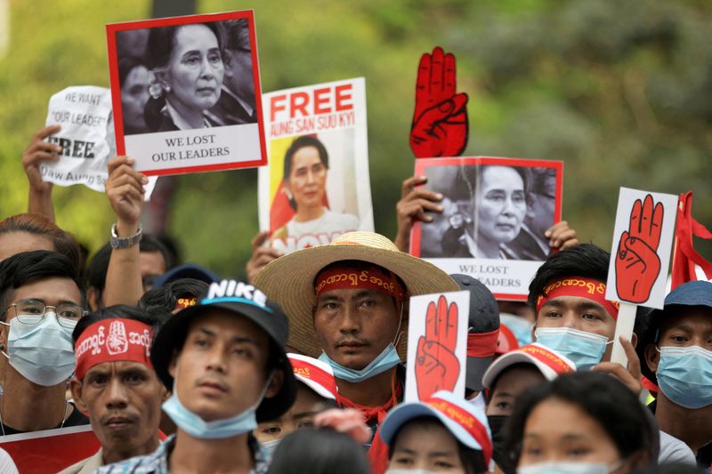 Tribunal de Mianmar determina prisão de Suu Kyi por 6 anos por corrupção, diz fonte