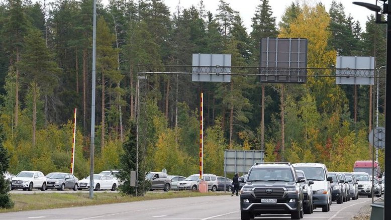 Finlândia registra mais russos ultrapassando fronteira após mobilização militar