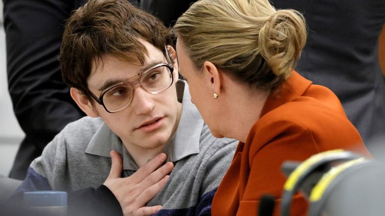 Júri na Flórida poupa atirador de escola de Parkland da pena de morte