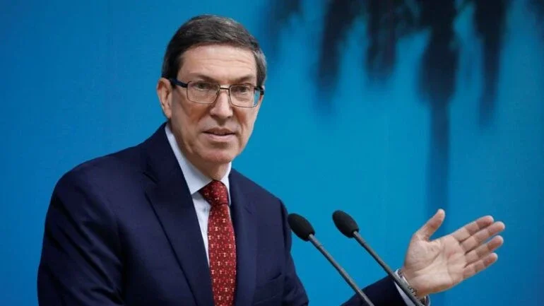 Cuba chama embargo comercial dos EUA de "furacão" que nunca acaba