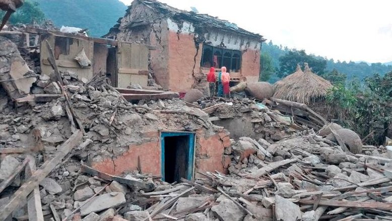 Terremoto no Nepal mata pelo menos seis moradores e abala Nova Délhi