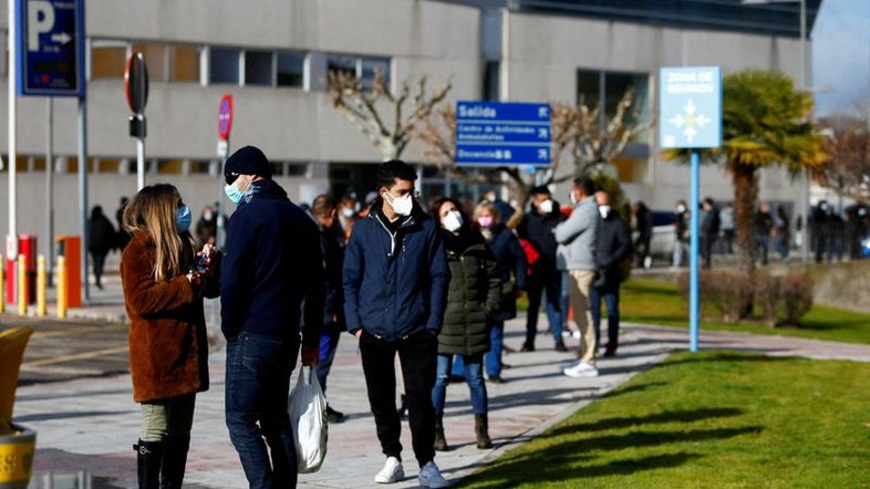 Pandemia de Covid levou a disparo nas infecções por superpatógenos, diz agência europeia