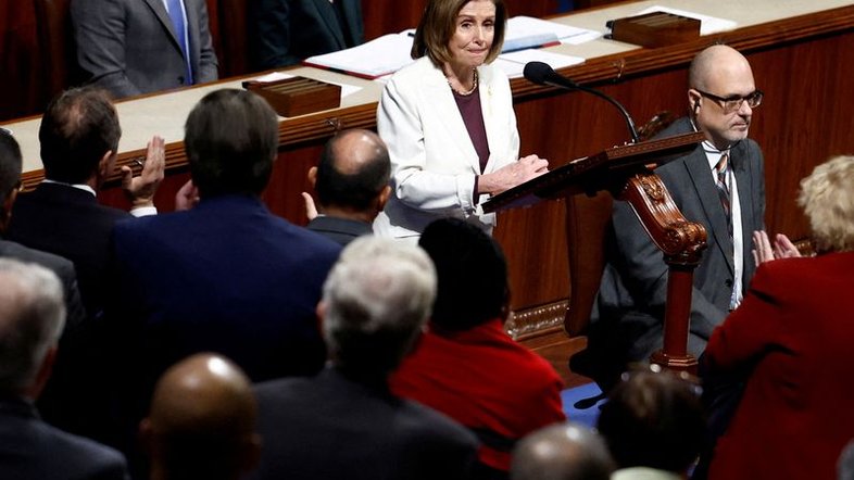 Nancy Pelosi vai deixar liderança da Câmara, mas continuará no Congresso dos EUA
