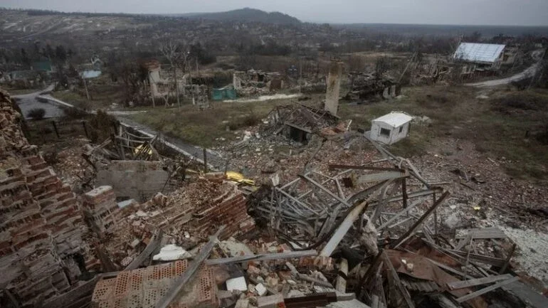 Rússia bombardeia região de Donetsk em aparente mudança nos objetivos da guerra
