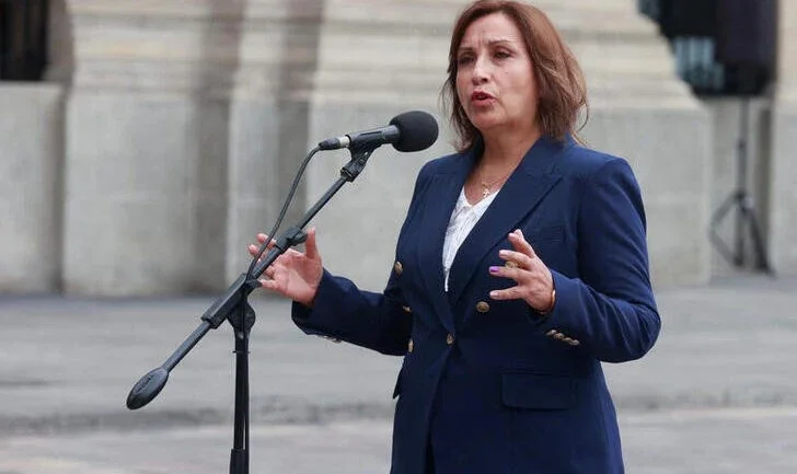 Presidente do Peru disposta a avaliar eleições antecipadas, diz que não é hora de assembleia constituinte