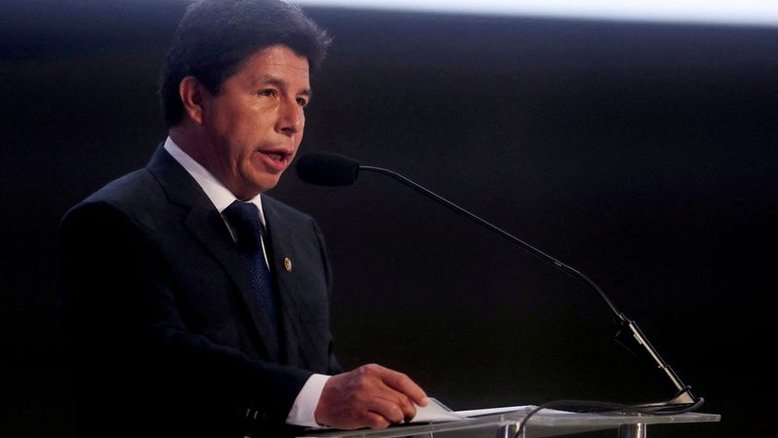 Castillo chama sucessora de "usurpadora", protestos no Peru continuam