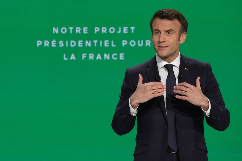 Macron mira segundo mandato e diz que França precisa de reformas ambiciosas