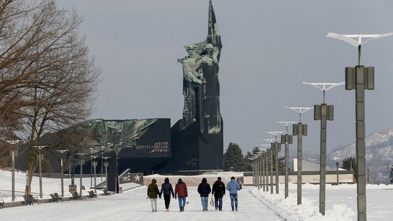 Rússia estabelece zona de exclusão aérea sobre Donbass, diz Interfax
