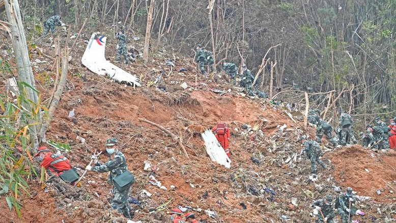 China encontra uma de duas caixas-pretas de acidente aéreo