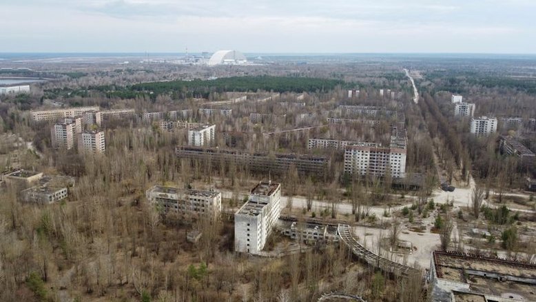 Soldados russos levantaram poeira radioativa na "Floresta Vermelha" em Chernobyl, dizem funcionários