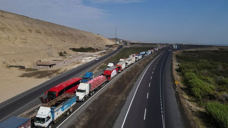 Peru coloca Exército em rodovias conforme bloqueios continuam