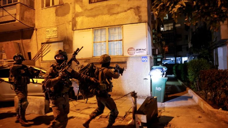 Forças israelenses matam palestino após ataque em bar de Tel Aviv