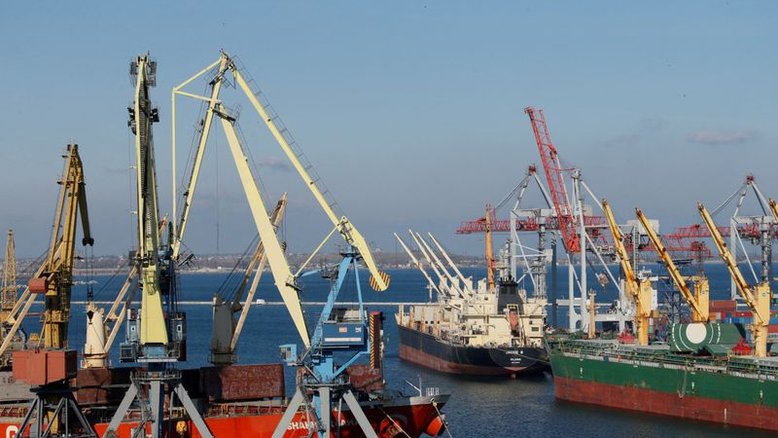 Ucrânia diz que grãos em navios bloqueados no Mar Negro podem se deteriorar