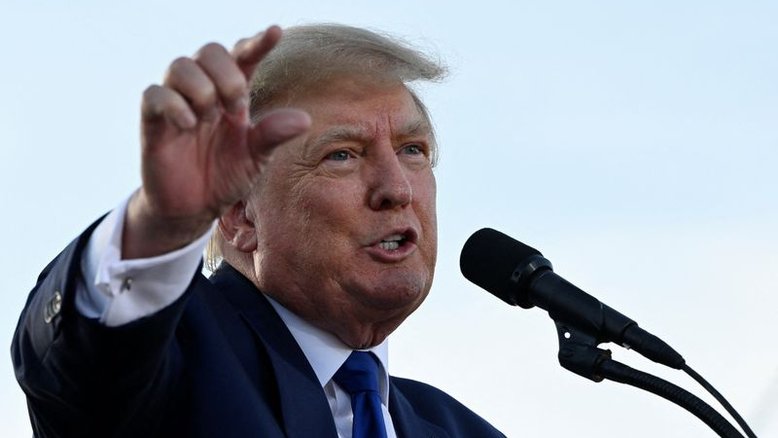 Trump diz que não voltará para o Twitter se conta for desbloqueada após compra de Musk