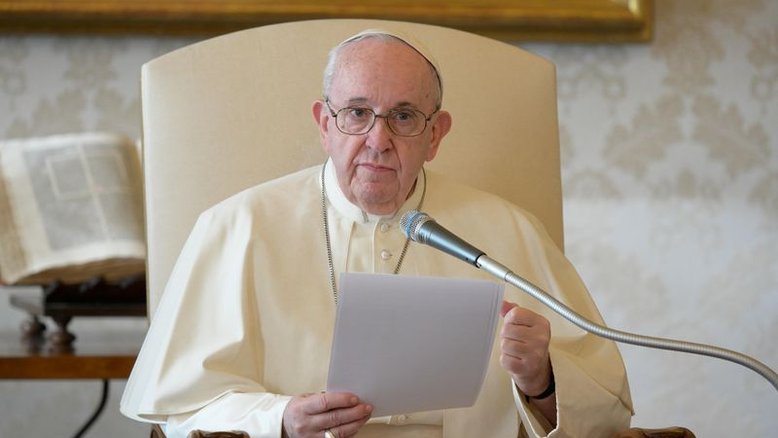 Igreja 'puro sangue' é seita, diz Papa sobre homossexuais