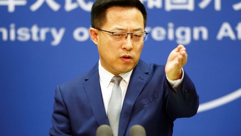 China chama chefe da OMS de "irresponsável" por dizer que estratégia Covid zero "não é sustentável"