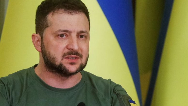 Presidente da Ucrânia propõe acordo formal para Rússia pagar indenização