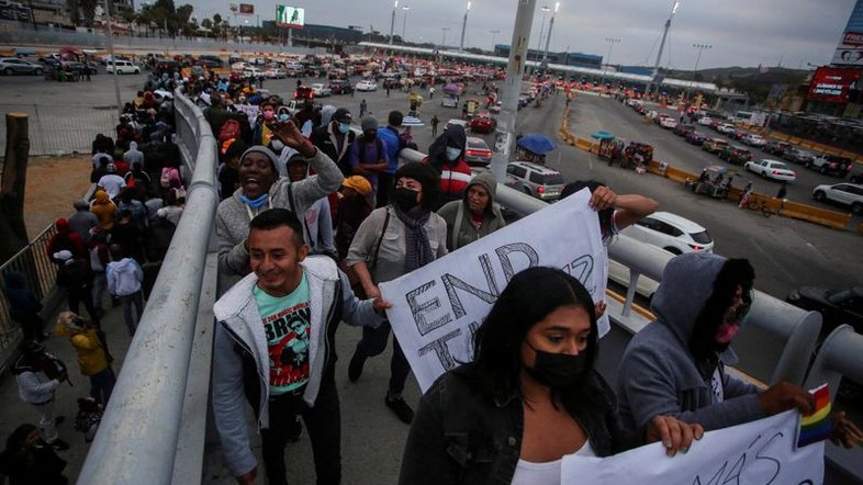 Imigrantes no México se desesperam com prorrogação de limite de asilo nos EUA