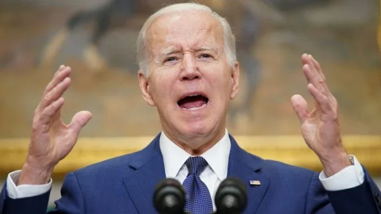 Ataque mais letal em escola dos EUA em quase uma década leva Biden a pedir ação contra armas