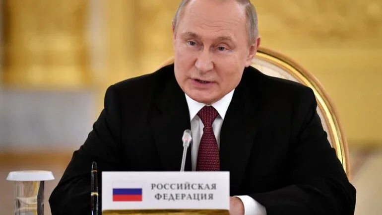 Putin: Rússia está pronta para ajudar a resolver crise de alimentos se Ocidente suspender sanções