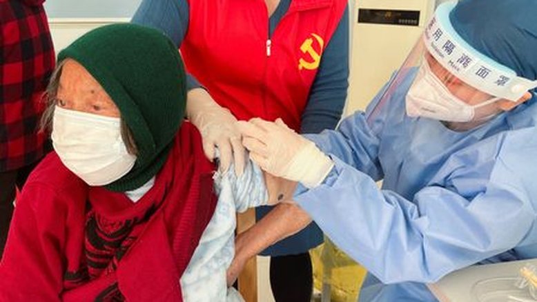 Chineses se preocupam com idosos e OMS alerta para aumento da Covid no Ano Novo Lunar