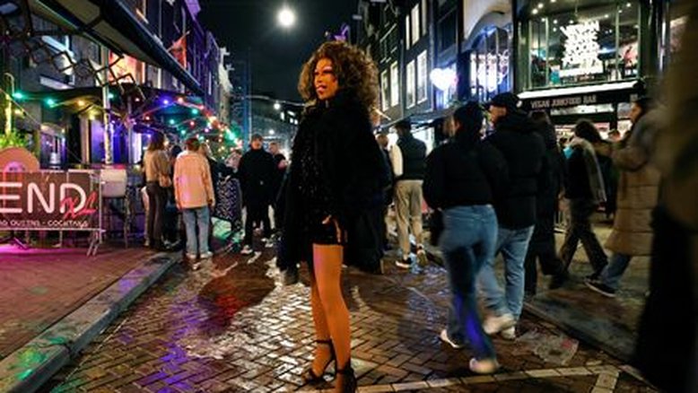 Espaço seguro de vida noturna para a comunidade LGBTQ+ é testado em Amsterdã