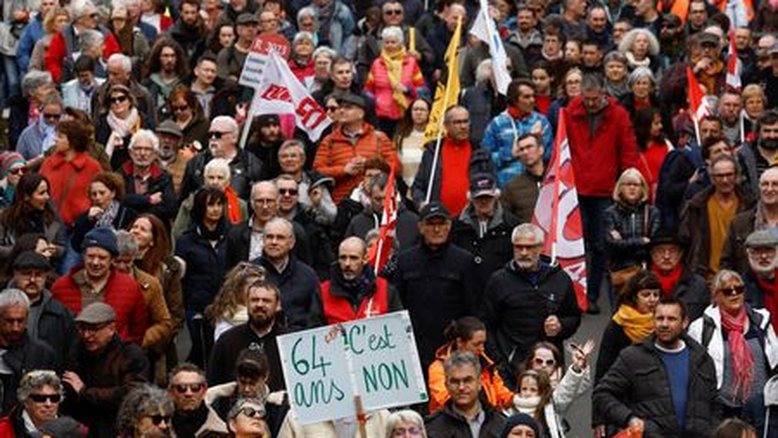 Manifestantes se reúnem na França em tentativa de barrar reforma previdenciária de Macron