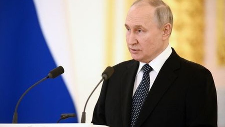 Putin repreende embaixadores dos EUA e da UE em cerimônia no Kremlin