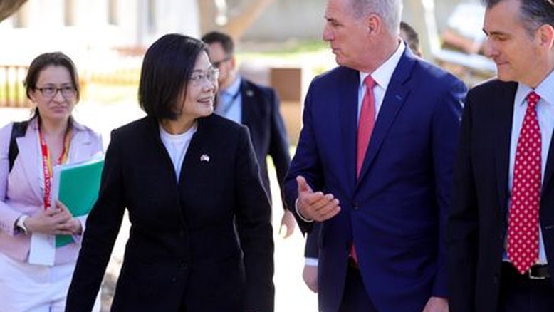 Líder de Taiwan e presidente da Câmara dos EUA se reúnem na Califórnia apesar de advertências da China