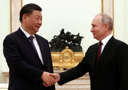 Autoridade dos EUA diz que coalizão de países se comunica com China sobre sanções à Rússia
