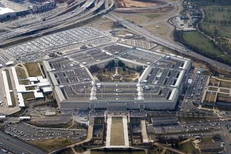 Governo Trump suspende recrutamento de pessoas trans no exército