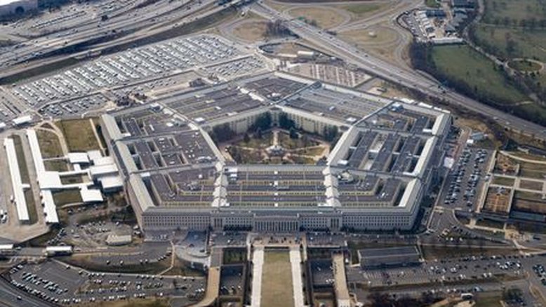 Governo Trump suspende recrutamento de pessoas trans no exército