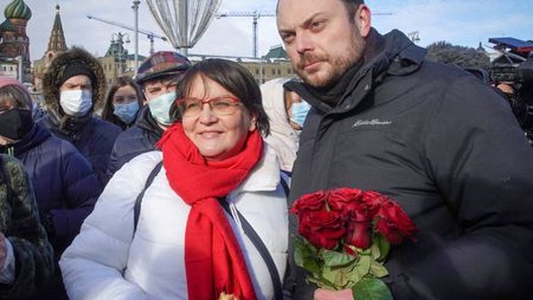 Em discurso desafiador, crítico do Kremlin compara seu julgamento com a União Soviética de Stalin