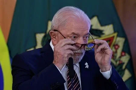 Lula diz que vai consolidar relação com China e convidar presidente chinês para visita ao Brasil