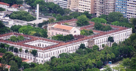 Professor denuncia discriminação racista na UFRJ Professor denuncia discriminação racista na UFRJ