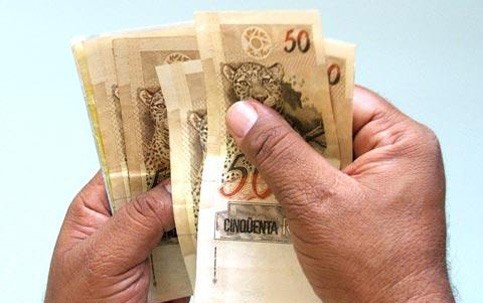Bancos distribuem R$ 52 bilhões em dividendos a seus acionistas em 2019 Bancos distribuem R$ 52 bilhões em dividendos a seus acionistas em 2019