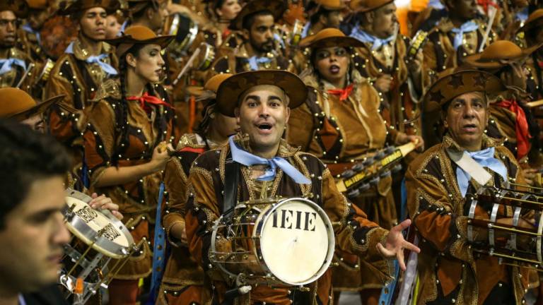 Gaviões da Fiel fez homenagem aos migrantes no primeiro dia de desfiles do Carnaval de São Paulo 2017 (Foto: Fotos Públicas)