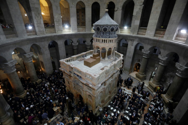 Túmulo de Jesus restaurado é apresentado na Igreja do Santo Sepulcro